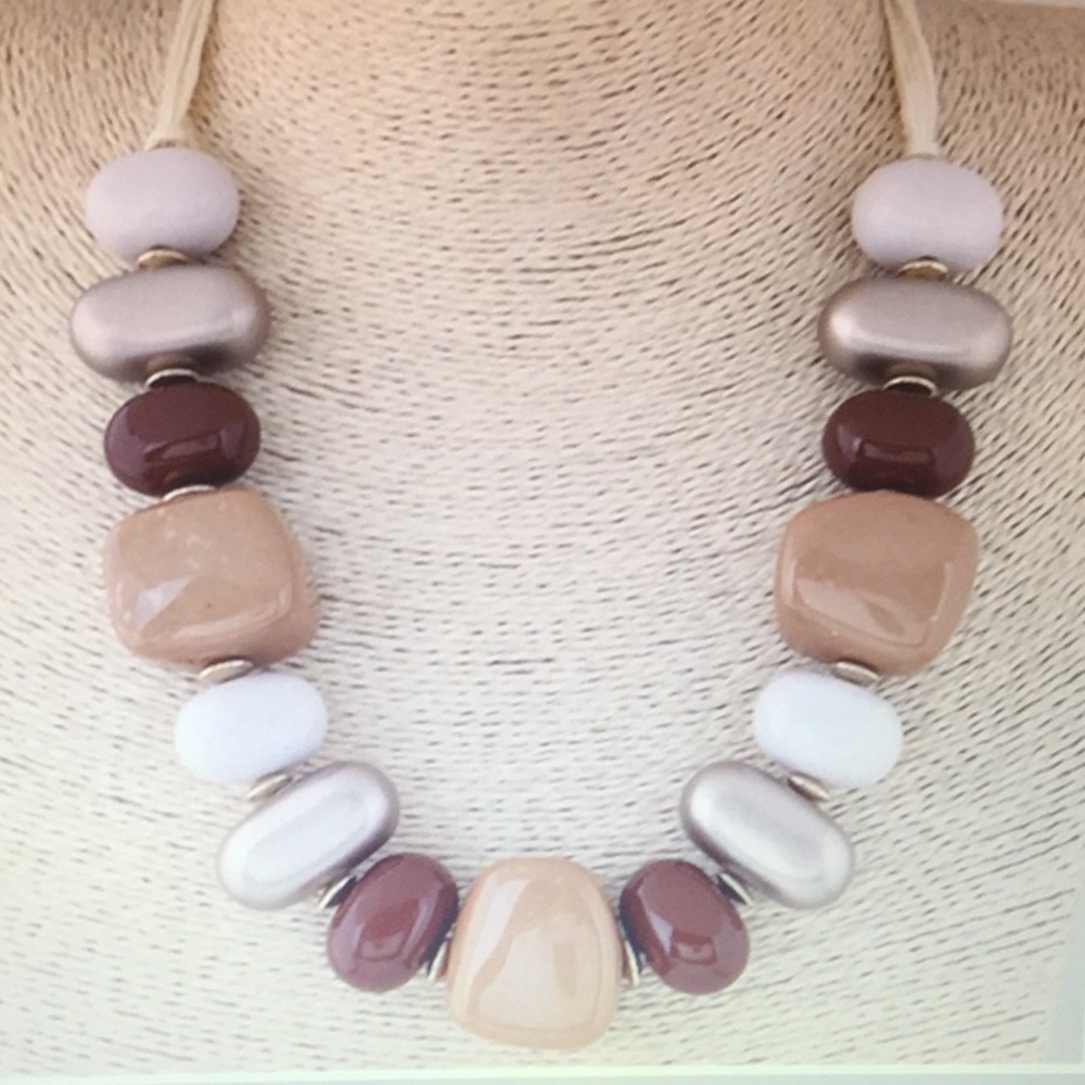 🆕 NECKLACE - BROWN